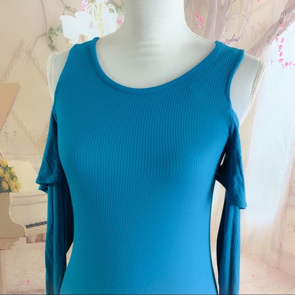 Michael Kors Ribbed Cold Shoulder Blouse - Picture 2 of 10